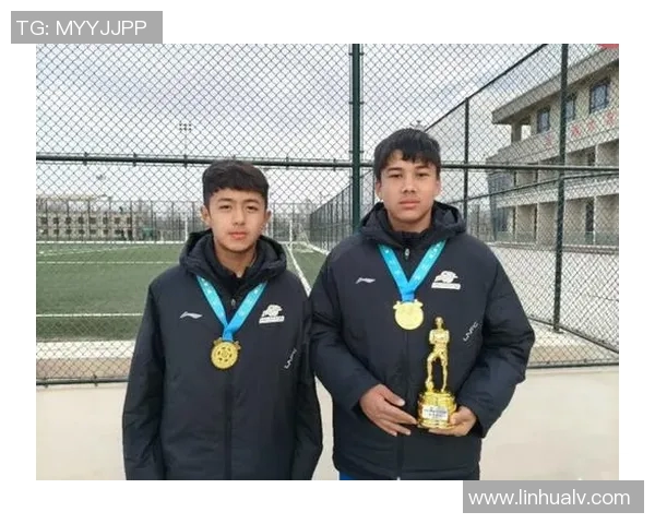 新疆喀什足球明星崛起背后的故事与梦想之旅 新疆喀什足球明星崛起背后的故事与梦想之旅