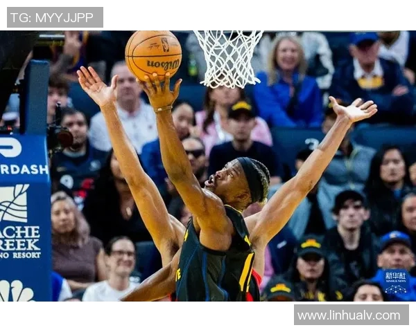 勇士与猛龙常规赛对决精彩回顾与赛季展望分析 勇士与猛龙常规赛对决精彩回顾与赛季展望分析