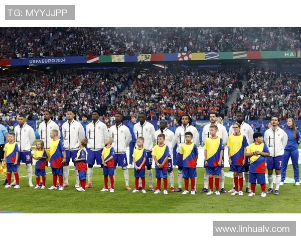 2016欧洲杯盛大开幕球迷齐聚法国共享足球盛宴